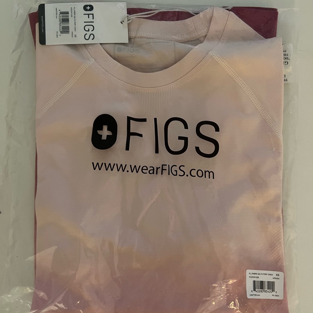 BRAND NEW WITH TAGS! FIGS quartz ombré salta underscrub top - XS